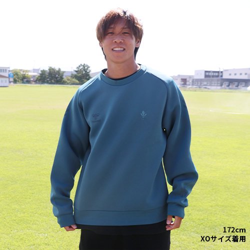 hummel PLAYコラボスウェットクルーネック