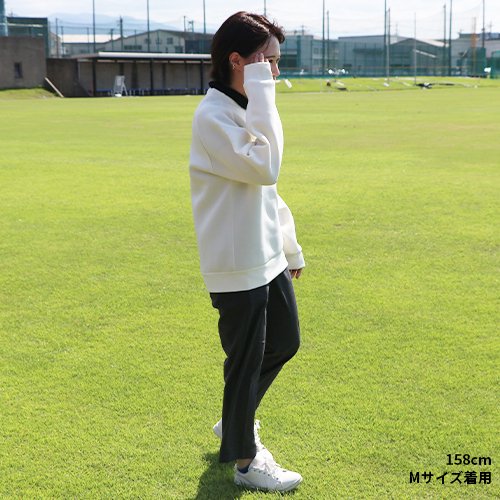 hummel PLAYコラボスウェットクルーネック