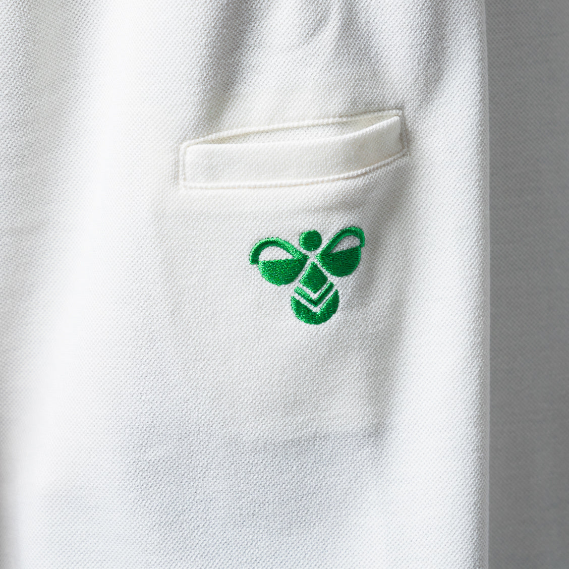 hummel PLAYコラボ ポロシャツ