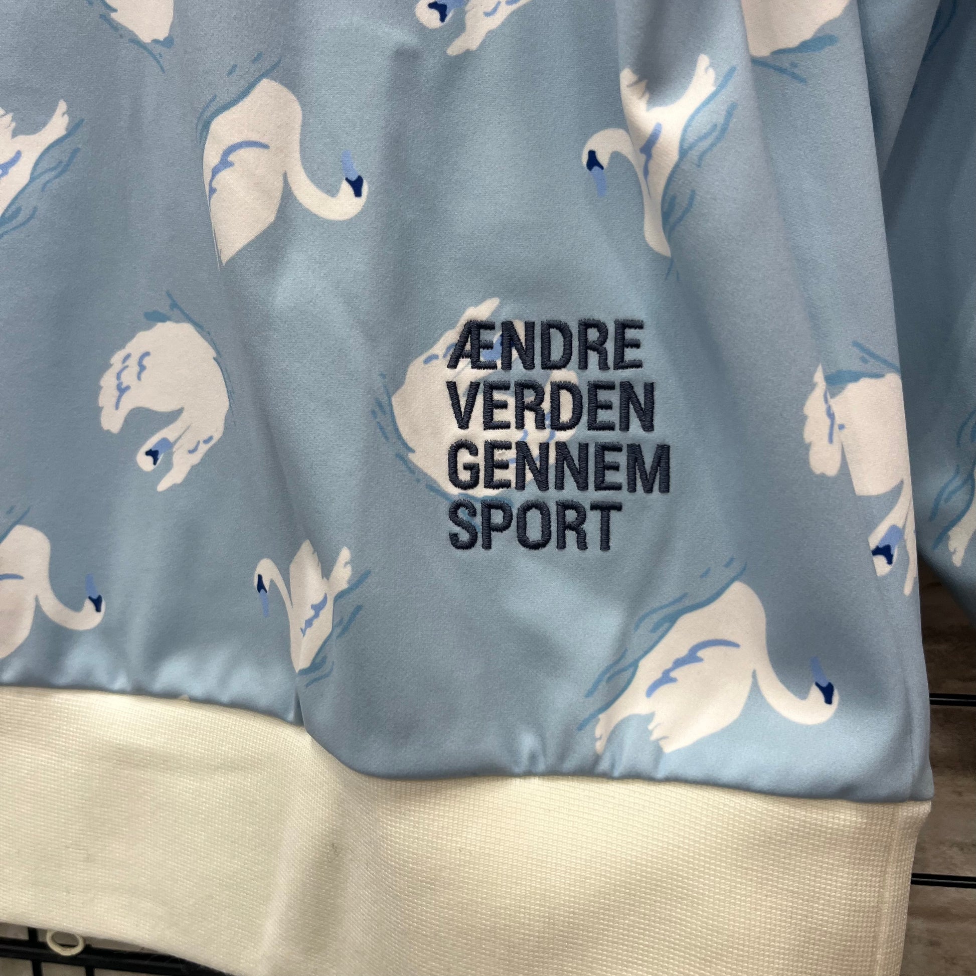 hummel Zweigen Kanazawa ジャージ 12 番 水色 花柄 | ヤマダウェブコム hummel Zweigen Kanazawa ジャージ 12 番 水色 花柄 | ヤマダウェブコム